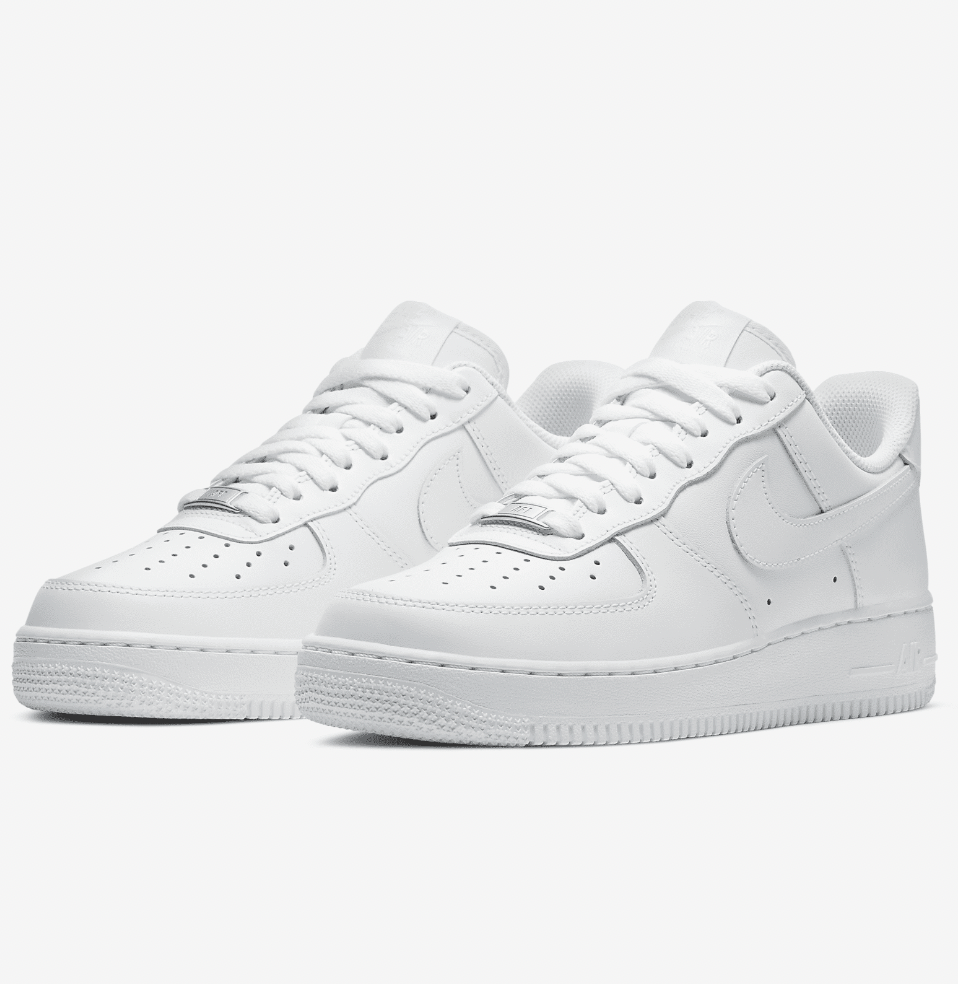 White nikes deals for women